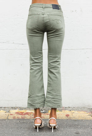 Kick Fit in Olive Green Stretch