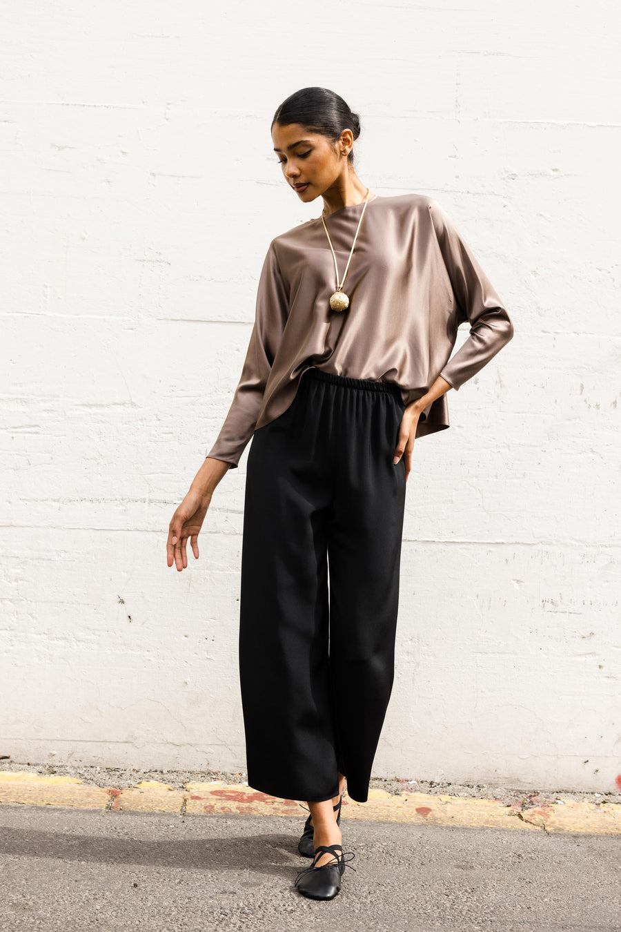 Cropped Pull On Pant in Black