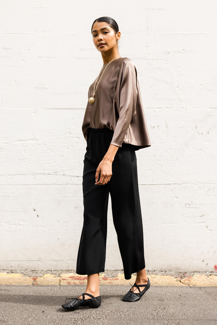 Cropped Pull On Pant in Black