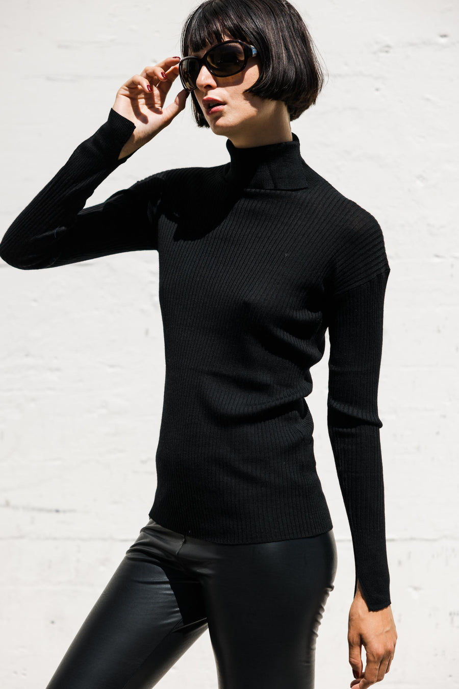 Lilly Turtleneck in Black