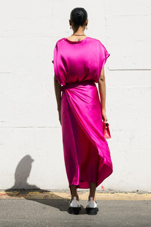 Sarong in Magenta